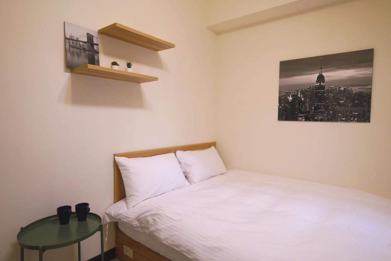 Traveler No. 3 Apartment Taichung Luaran gambar
