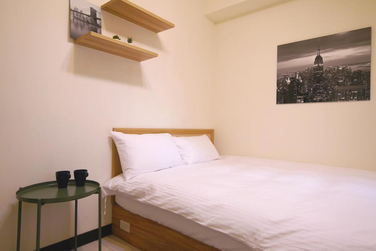 Traveler No. 3 Apartment Taichung Luaran gambar