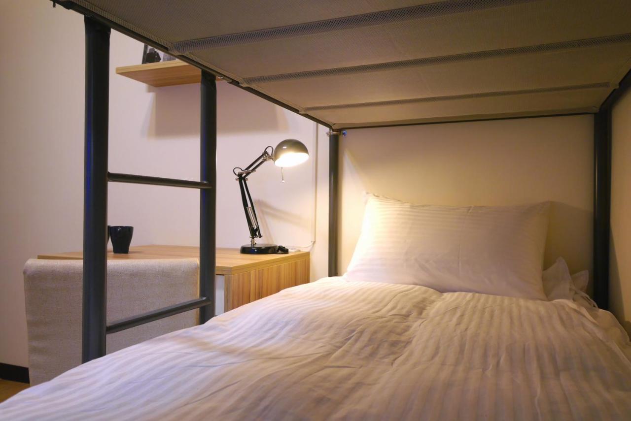 Traveler No. 3 Apartment Taichung Luaran gambar